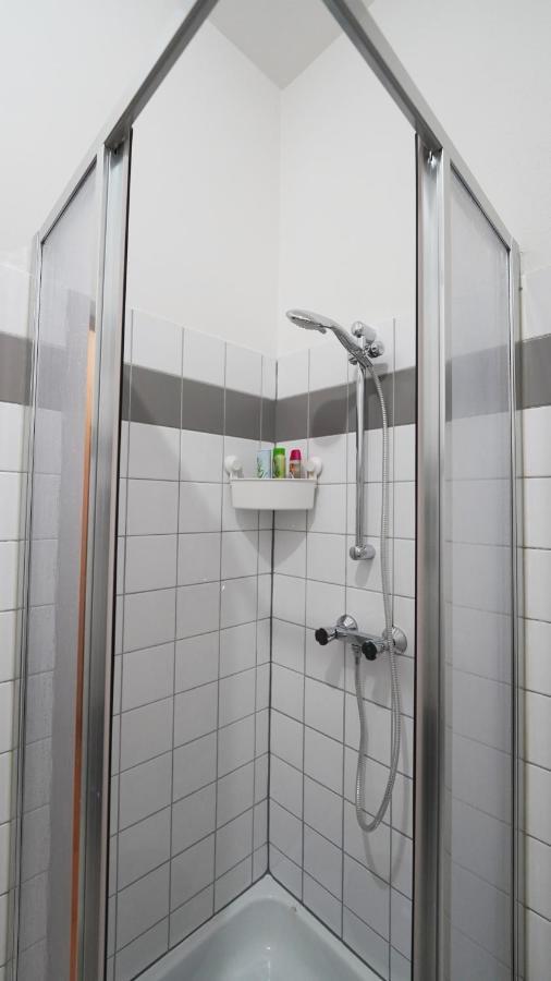 Cozynite Premium Apartment Hernals 1 فيينا المظهر الخارجي الصورة